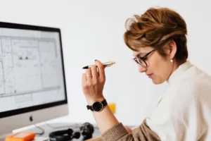 The Unconventional Approach of Deferring Decisions in Business during Uncertain Times